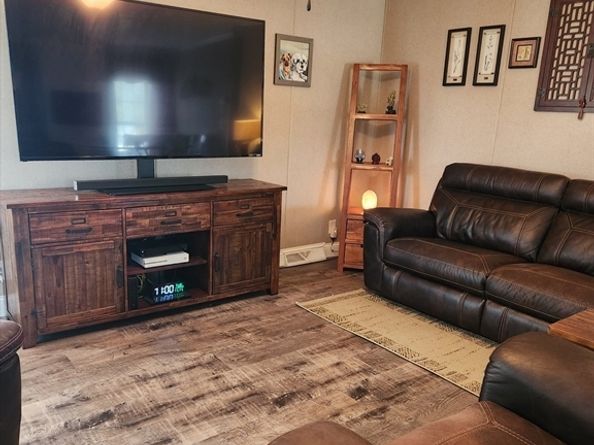 402 Pleasant Parkway, Sturbridge MA 01566