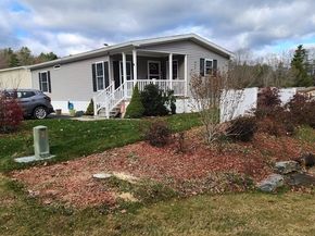 402 Pleasant Parkway, Sturbridge MA 01566