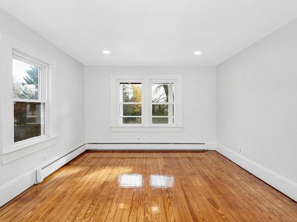 6 Coolidge St, Westford MA 01886