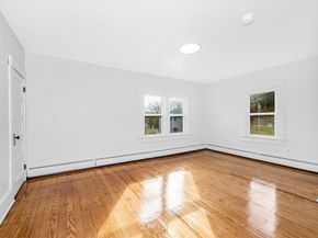 6 Coolidge St, Westford MA 01886