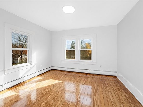 6 Coolidge St, Westford MA 01886