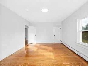 6 Coolidge St, Westford MA 01886