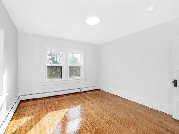 6 Coolidge St, Westford MA 01886