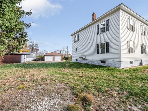 6 Coolidge St, Westford MA 01886