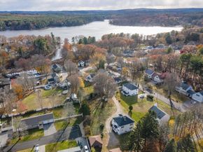 6 Coolidge St, Westford MA 01886