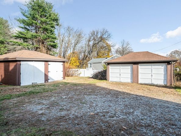 6 Coolidge St, Westford MA 01886