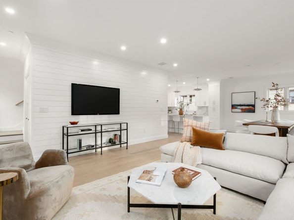 63 Oak Street B, Wellesley MA 02482