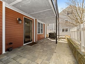 9 Park St 8, Boston MA 02122