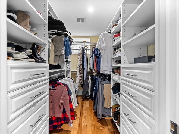 9 Park St 8, Boston MA 02122