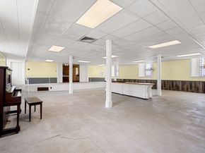 437 Main St, Southbridge MA 01550