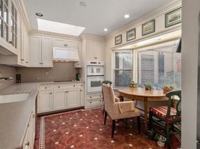 17 Fairgreen Place 17, Brookline MA 02467