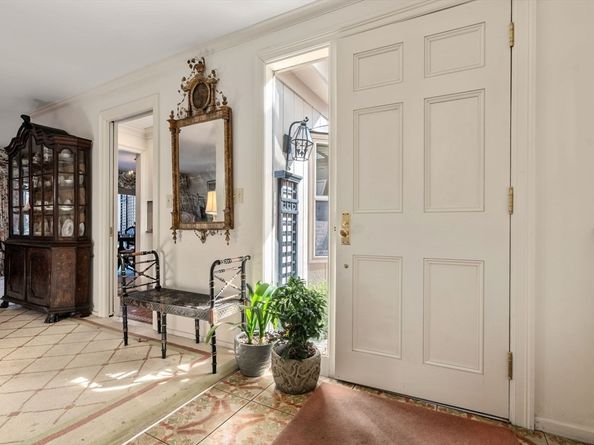 17 Fairgreen Place 17, Brookline MA 02467