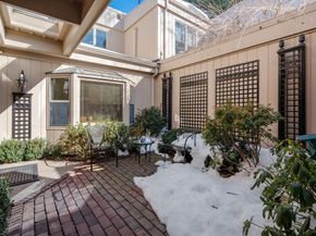 17 Fairgreen Place 17, Brookline MA 02467