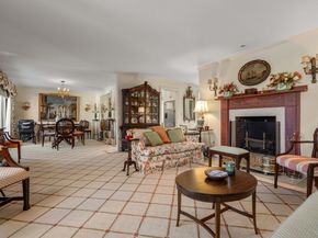 17 Fairgreen Place 17, Brookline MA 02467