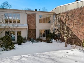 17 Fairgreen Place 17, Brookline MA 02467