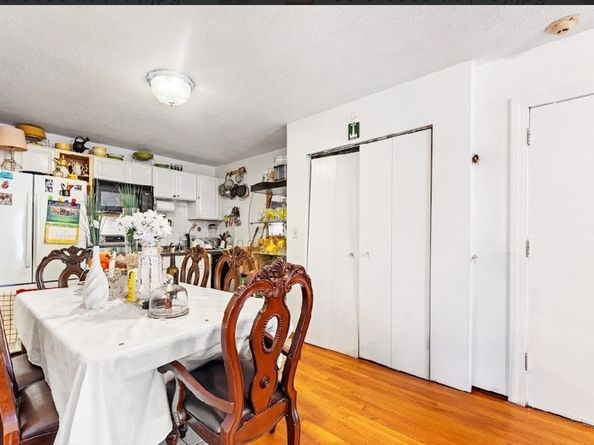 39 Crescent Ave 9, Chelsea MA 02150
