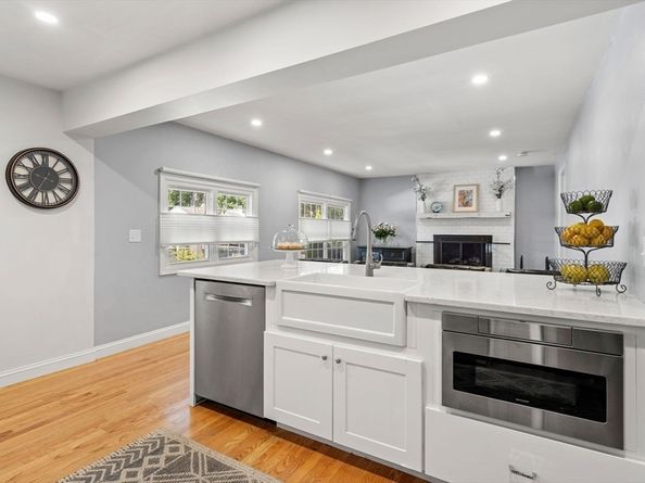 42 Myrtle Ave, Newburyport MA 01950