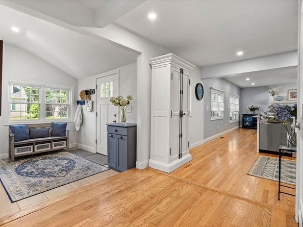 42 Myrtle Ave, Newburyport MA 01950