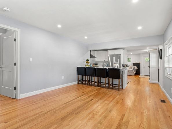 42 Myrtle Ave, Newburyport MA 01950
