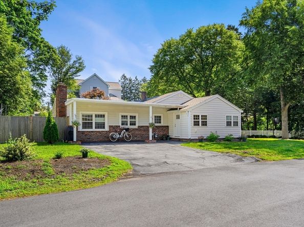 42 Myrtle Ave, Newburyport MA 01950