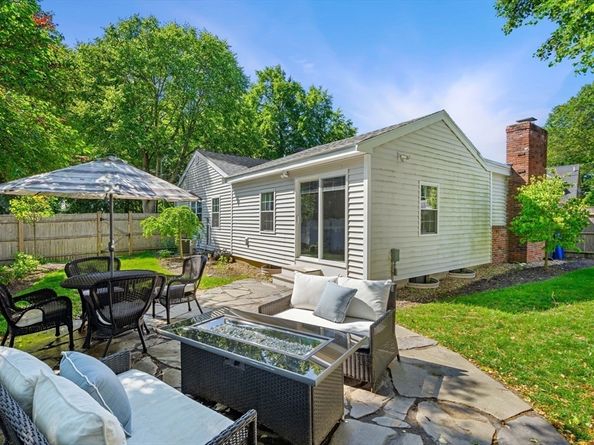 42 Myrtle Ave, Newburyport MA 01950
