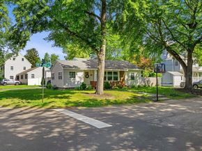 42 Myrtle Ave, Newburyport MA 01950