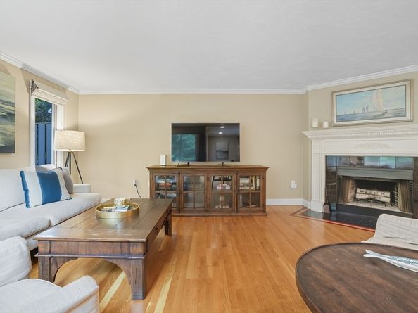 53 Bay Farm Rd 53, Duxbury MA 02332