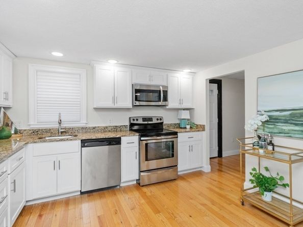 426-R Saratoga St, Boston MA 02128
