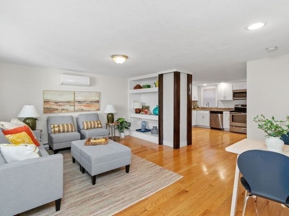426-R Saratoga St, Boston MA 02128