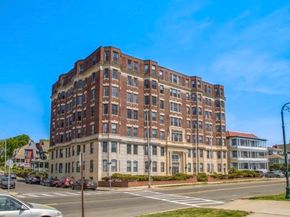 285 Lynn Shore Dr 304, Lynn MA 01902