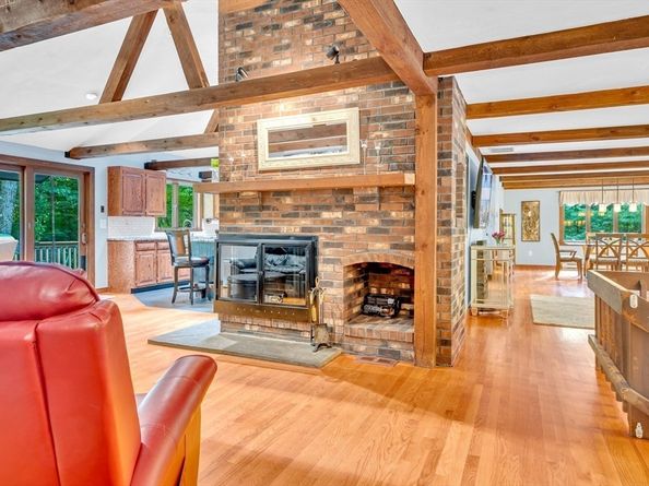 167 Middle St, West Newbury MA 01985