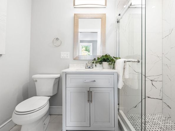 125 Saratogra Street U: 2, Boston MA 02128