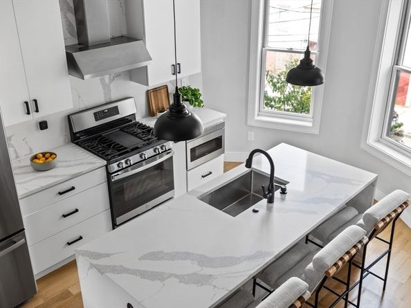 125 Saratogra Street U: 2, Boston MA 02128