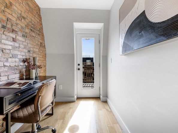 125 Saratogra Street U: 2, Boston MA 02128