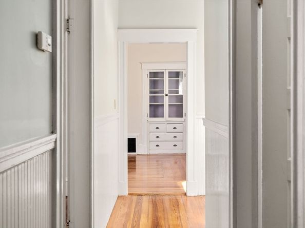 31 Thurston St 6, Somerville MA 02145