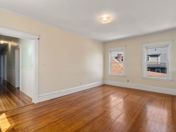 31 Thurston St 6, Somerville MA 02145