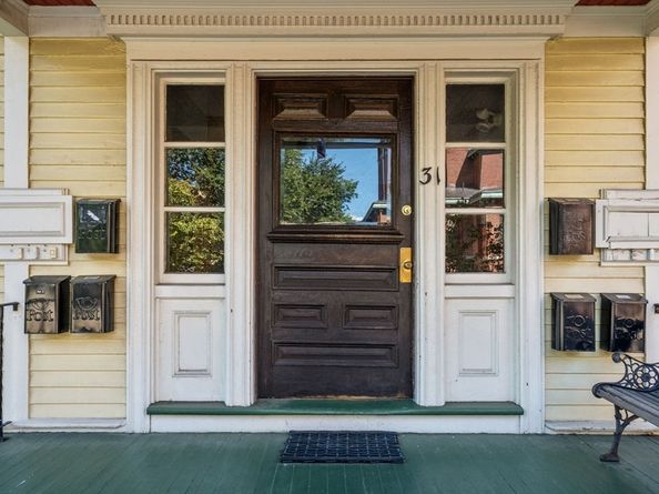 31 Thurston St 6, Somerville MA 02145