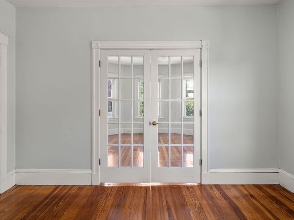 31 Thurston St 6, Somerville MA 02145