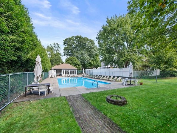 72 Kim Ter C, Stoughton MA 02072