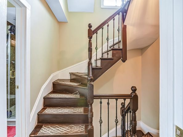 14 Oakhurst St, Boston MA 02124