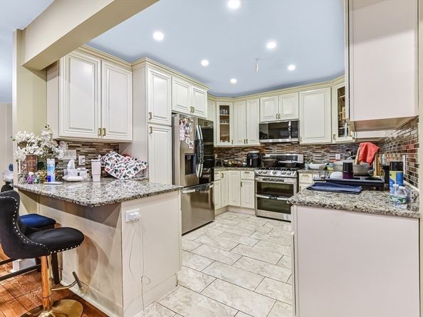 14 Oakhurst St, Boston MA 02124