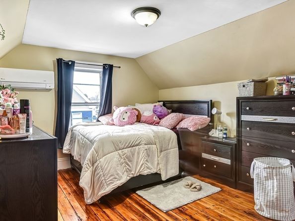 14 Oakhurst St, Boston MA 02124