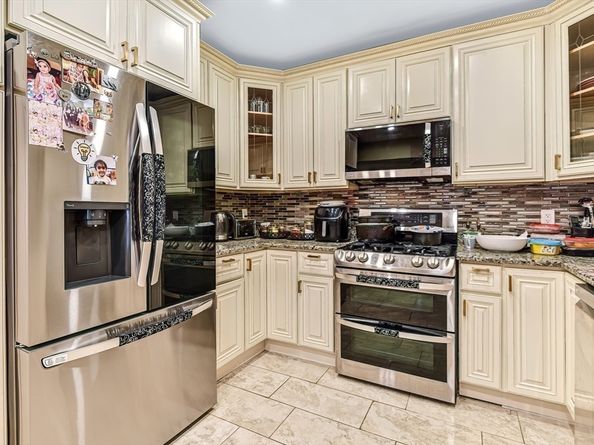 14 Oakhurst St, Boston MA 02124
