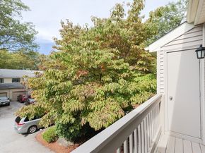 21 Lordvale Boulevard 406, Grafton MA 01536
