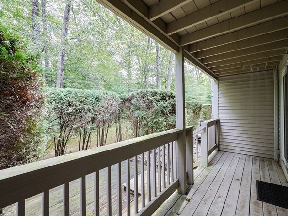 21 Lordvale Boulevard 406, Grafton MA 01536