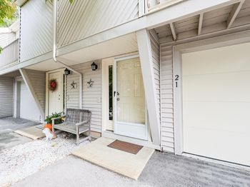 21 Lordvale Boulevard