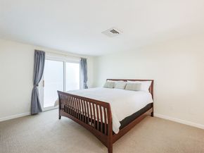 21 Lordvale Boulevard 406, Grafton MA 01536
