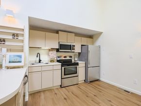 21 Lordvale Boulevard 406, Grafton MA 01536