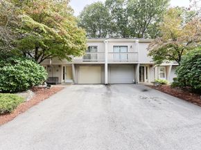 21 Lordvale Boulevard 406, Grafton MA 01536