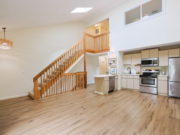 21 Lordvale Boulevard 406, Grafton MA 01536